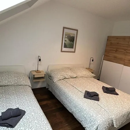 80 M2 With Balcony & Free Parking * 维也纳附近格拉斯多夫