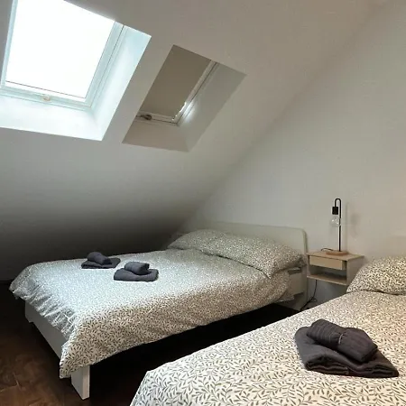 80 M2 With Balcony & Free Parking 公寓