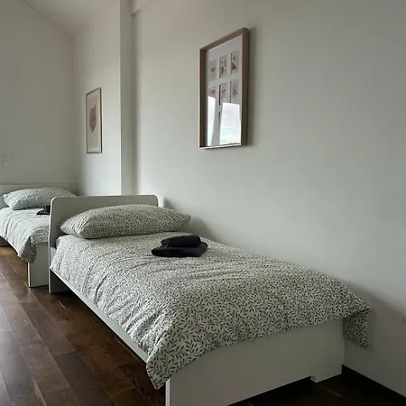 公寓 80 M2 With Balcony & Free Parking *